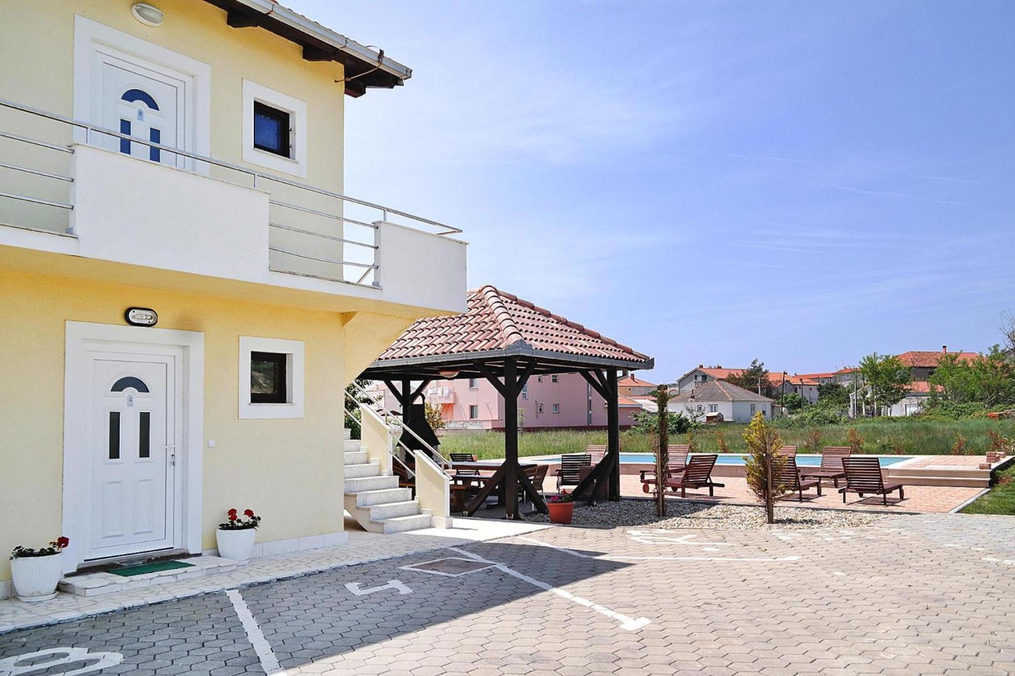 Lug Privlaka With Pool *